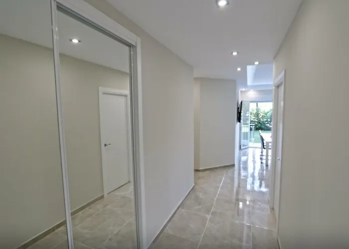 - 3br Beachfront Complex, Puerto Banus * Marbella