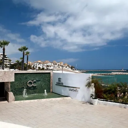 Marbella Home Rentals - 3Br Beachfront Complex, Puerto Banus Апартаменты Марбелья