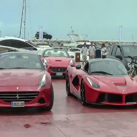 Marbella Home Rentals - 3Br Beachfront Complex, Puerto Banus * מארבלה