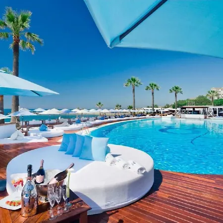 Marbella Home Rentals - 3Br Beachfront Complex, Puerto Banus *