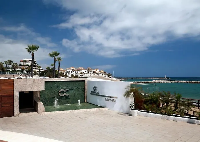 Marbella Home Rentals - 3Br Beachfront Complex, Puerto Banus Apartament Marbella