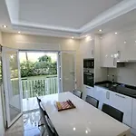 Apartament - 3br Beachfront Complex, Puerto Banus